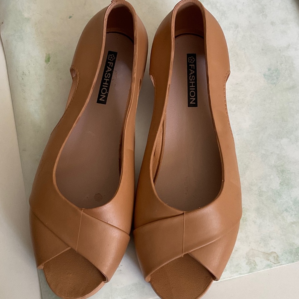 Tan Women's Peep Toe Flats